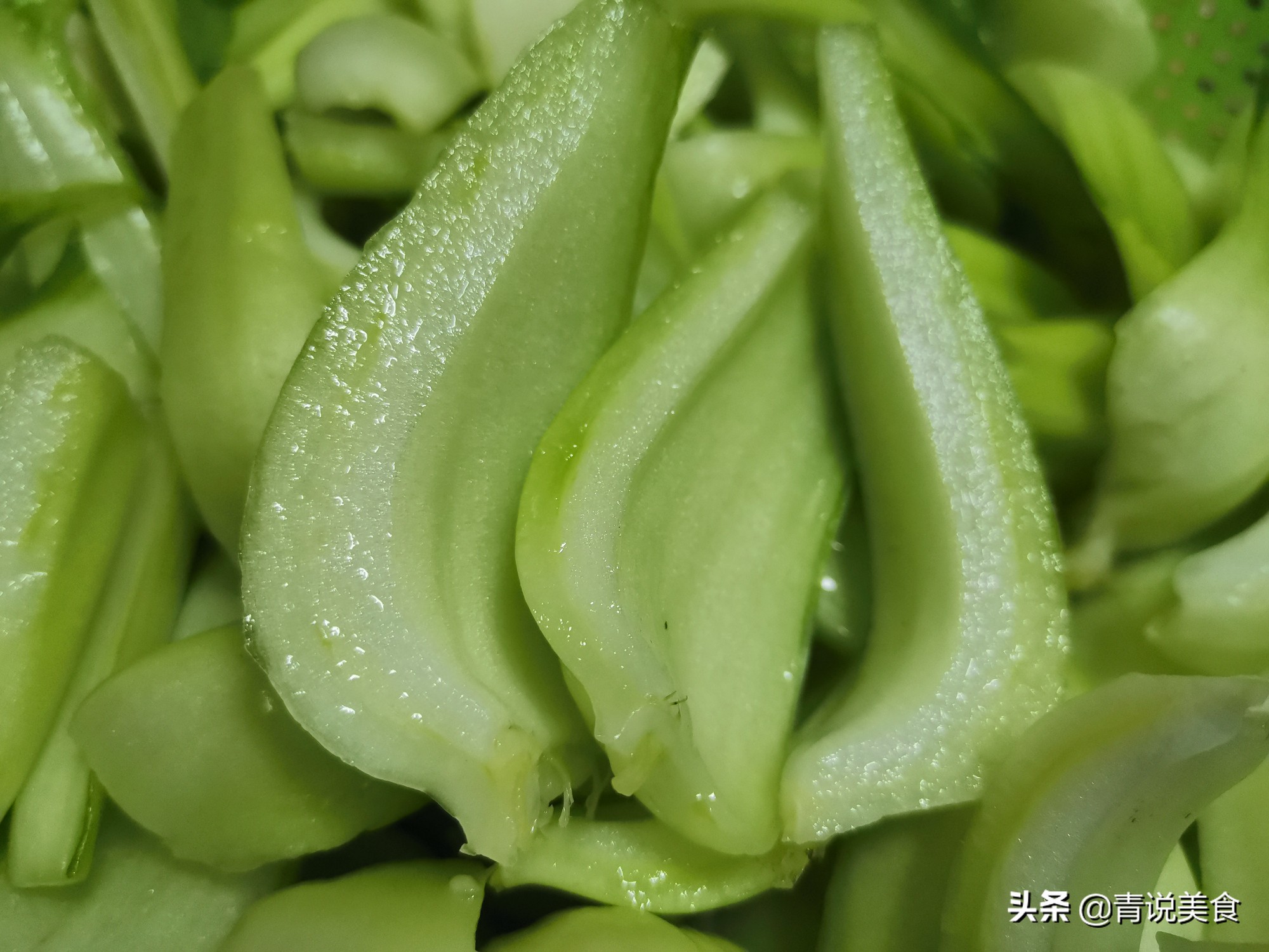 弄香肠吃饭用什么锅_一边吃饭一边用香肠弄_香肠吃的时候要洗吗